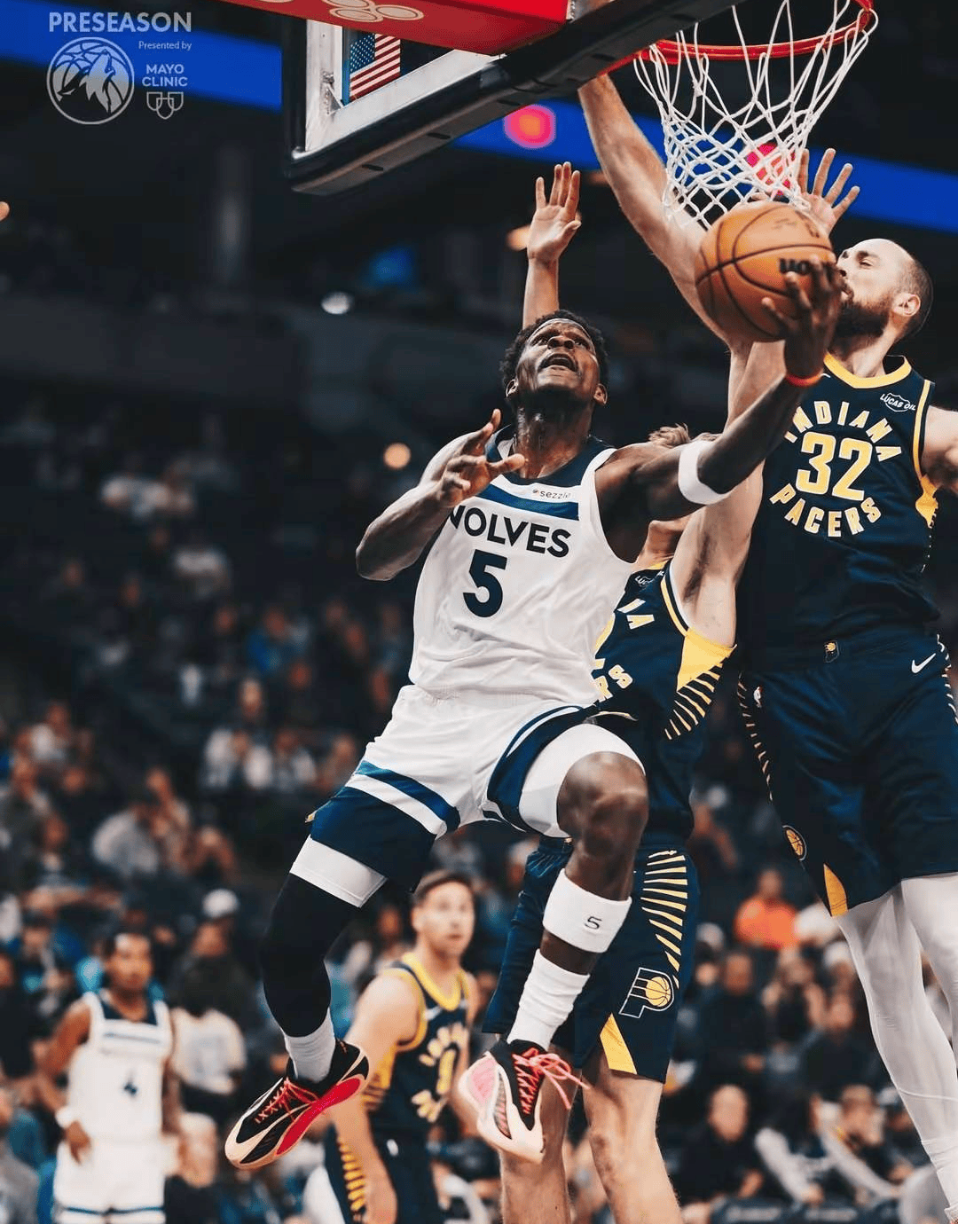 包含赛地聚焦——NBA季后赛赛前热度飙升，明尼苏达森林狼调整名单，底气十足，赛程密集仍需轮换的词条