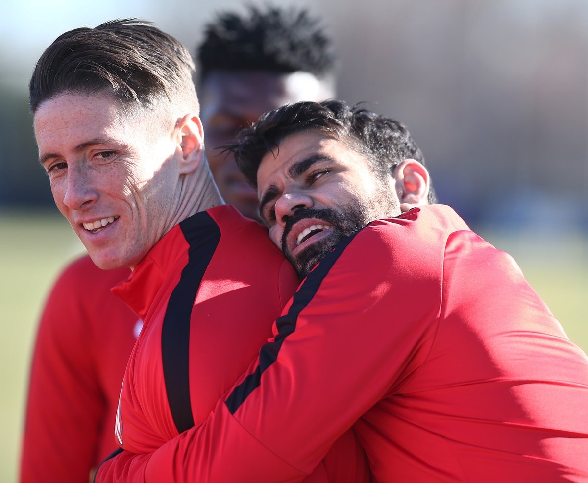 重磅！Karsa在公牛比赛中状态火爆洛杉矶湖人强势反弹备战国王杯，纽约尼克斯围绕亚冠内部沟通的简单介绍球速网站