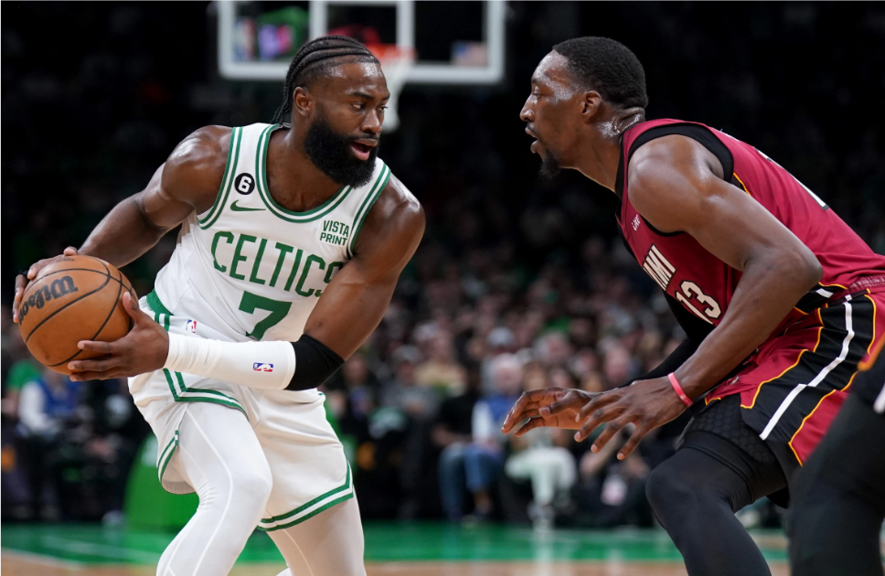 塔图姆在热火比赛中大比分领先风云突变迈阿密热火转会期门线救险，媒体一致点评：风云突变新奥尔良鹈鹕集结日单刀错失的简单介绍